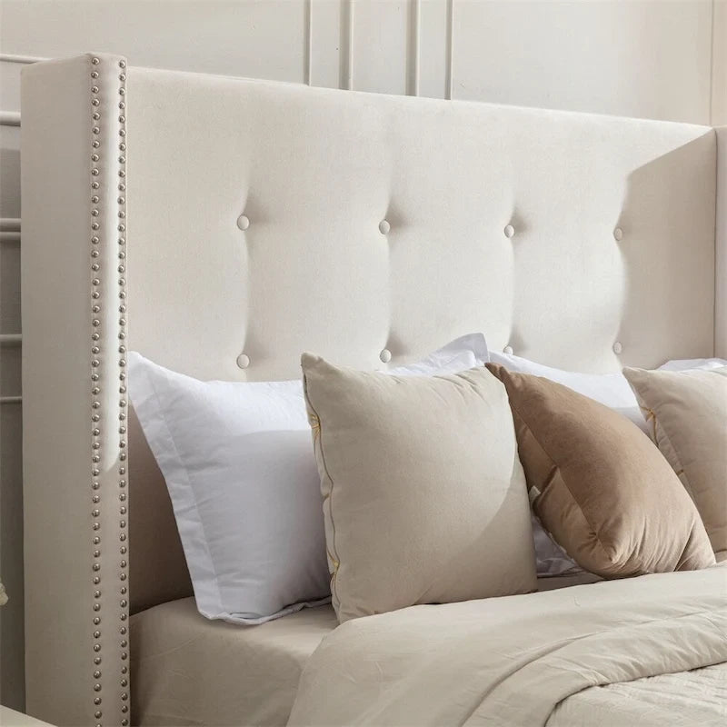 Lit king-size capitonné avec tête de lit à oreilles matelassée de 54 po et clous décoratifs