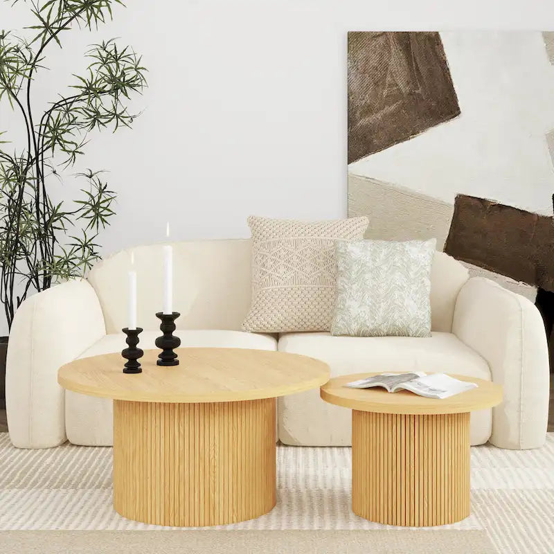 Table basse ronde en bois avec piètement cannelé