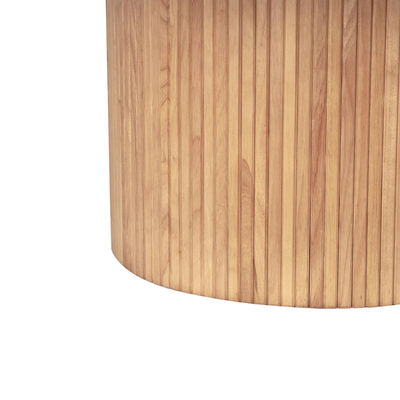 Table basse ronde en bois avec piètement cannelé