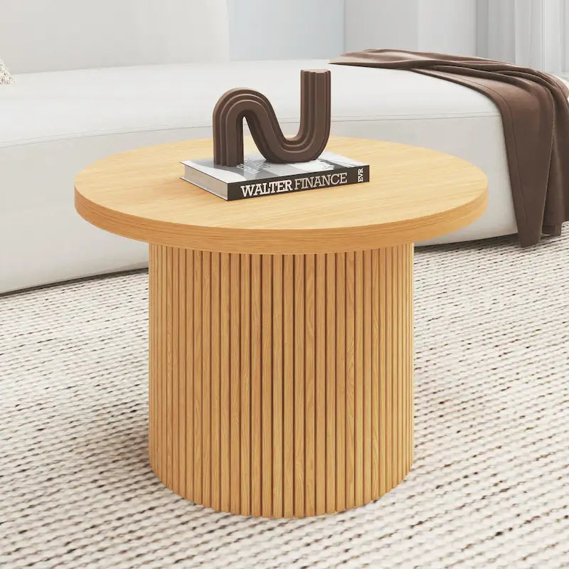 Table basse ronde en bois avec piètement cannelé