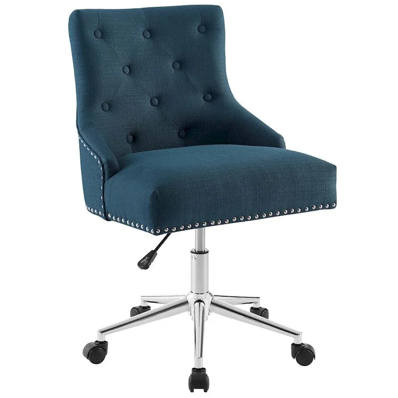 Fauteuil de bureau pivotant capitonné avec garniture cloutée et base chromée