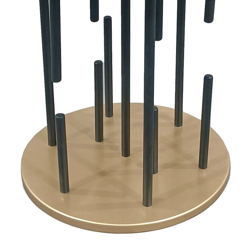 Table d'appoint ronde avec plateau noir mat et base en laiton avec tiges de support